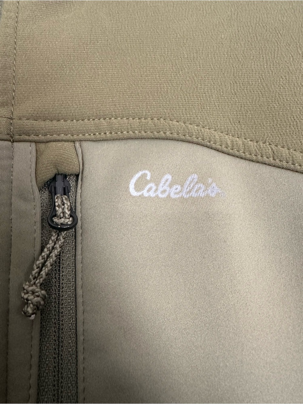 Cabela's Men's Two-Tone Olive Softshell Jacket - Picture 2 of 3